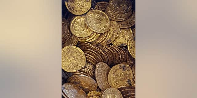 The coins date back to the late Roman Empire (MiBAC)
