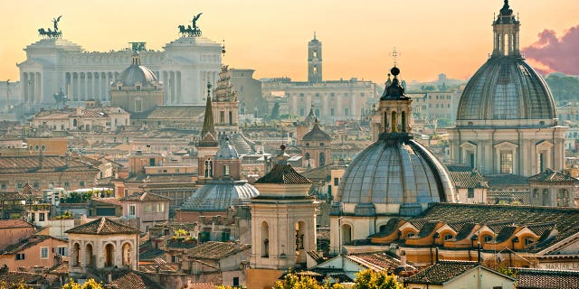 Wanna travel to Rome? You might be able to find a cheaper option than you think.