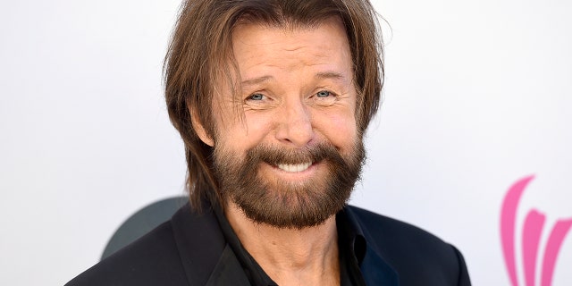Ronnie Dunn, K.T. Oslin to join Nashville Songwriters Hall | Fox News