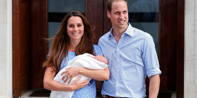 Middleton's blue gown upon leaving the hospital with Prince George in 2013 was also reminiscent of the polka-dot gown Princess Diana wore after giving birth to Prince William.