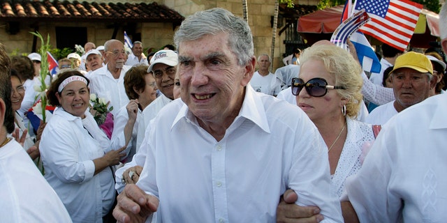 Luis Posada Carriles, long suspected of organizing a string of Havana hotel bombings in 1997 and the 1976 bombing of a Cuban jetliner that killed 73, died Wednesday.