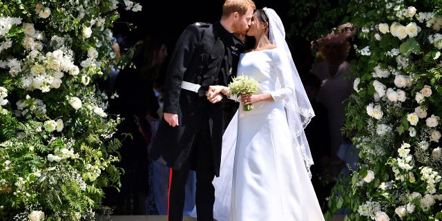 The flower arrangements from the royal wedding was given to charities after Saturday's ceremony.