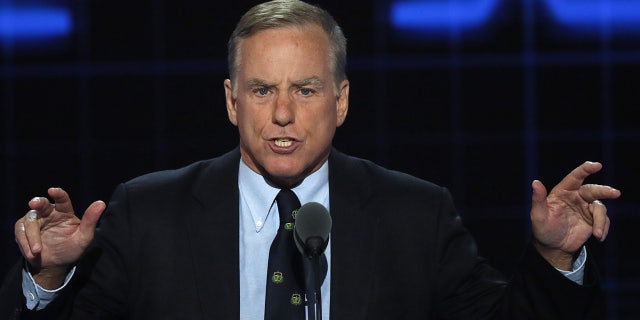 164390f7-Howard Dean