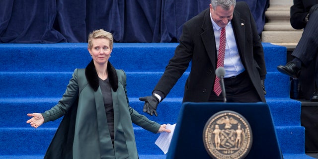 Cynthia Nixon encouraged other celebrities to support Bill de Blasio's mayoral campaign and organized a benefit for him.