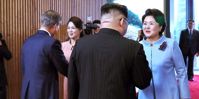 Kim Jong Un, Moon Jae-in and their wives during the South-North Korea summit.