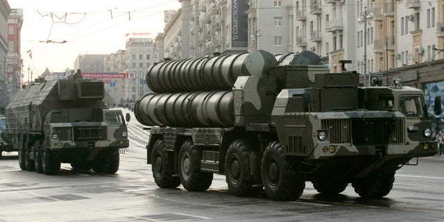 May 4, 2009: Russian S-300 anti-missile rocket system move along a central street during a rehearsal for a military parade in Moscow.