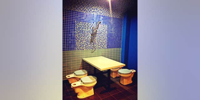Diners can no longer eat from toilets at this bathroom-themed eatery.