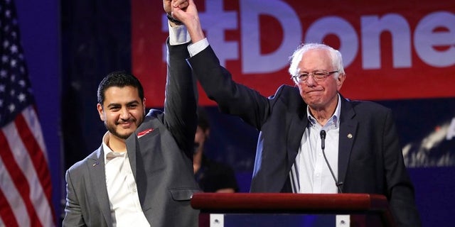 Bernie Sanders campaigns for populist doctor Abdul El-Sayed, who was defeated in Tuesday's primaries in Michigan.