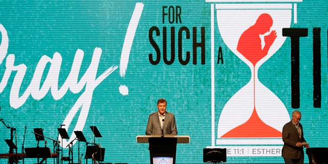 Dr. Steve Gaines gives the president's address during the Southern Baptist Convention annual meeting, Tuesday, June 13, 2017, in Phoenix. (AP Photo/Matt York)
