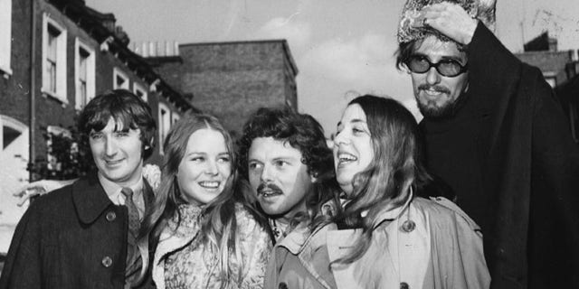Scott McKenzie (center) with the Mamas and the Papas.