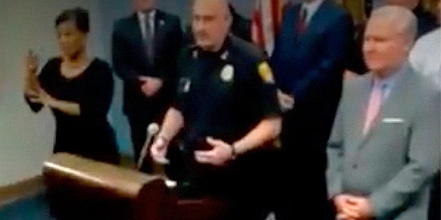 Interpreter Derlyn Roberts did not properly sign the words of Tampa Police Chief Brian Dugan, according to those who watched in confusion.