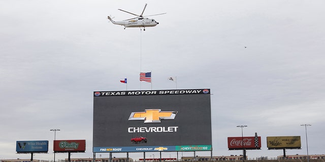 25b121ed-silverado