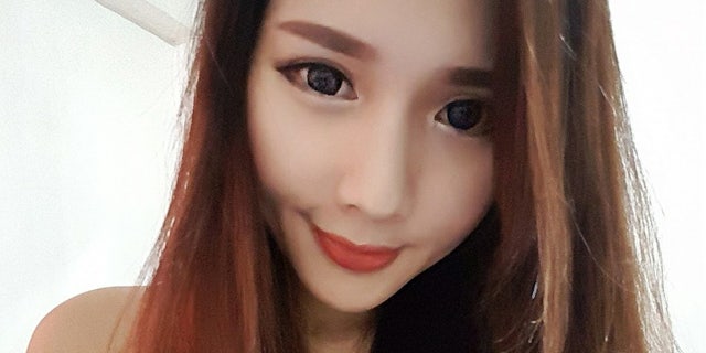 A freelance model died after reportedly suffered a brain hemorrhage while singing karaoke with friends.