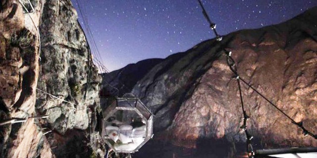 Dream or nightmare? Sleep suspended under the stars.