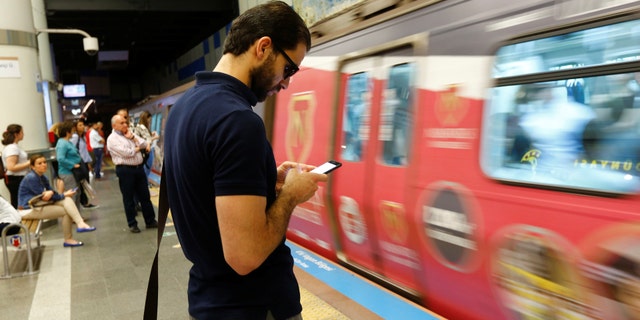 65521088-smartphone