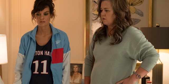 After Barr turned down the role due to an injury, Rosie O'Donnell landed the role of Tutu, Bridgette's mother.