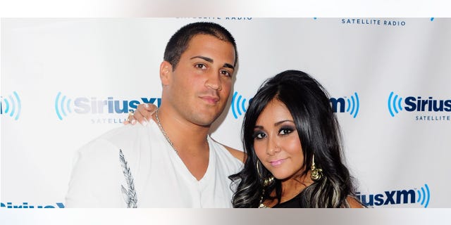 NEW YORK, NY - AUGUST 11: Jionni LaValle and TV personality Nicole "Snooki" Polizzi visit SiriusXM's studio on August 11, 2011 in New York City. (Photo by Andrew H. Walker/Getty Images)