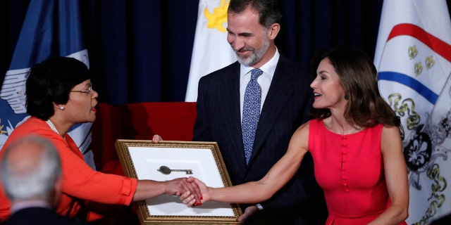 King Felipe VI and Queen Letizia of Spain view a plaque unveiled by New Orleans Mayor LaToya Cantrell, left, at a welcoming ceremony at Gallier Hall in New Orleans, Friday, June 15, 2018.