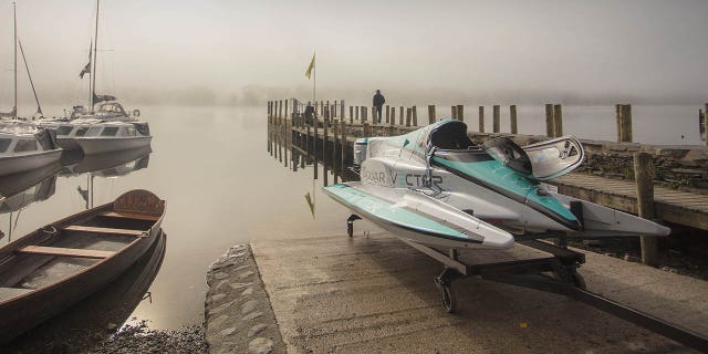 A Jaguar Vector V20E speedboat has broken the previous record to become the worldâs fastest electric speedboat after it 88mph on Coniston Water in the Lake District. See SWNS story SWELECTRIC; Water and electricity mixed perfectly after a state-of-the-art battery-powered boat set a world speed record on a British lake. The unique Jaguar Vector V20E is now the worldâs fastest electric speedboat after it 88mph on Coniston Water in the Lake District. Over two legs, Jaguar Vector co-founder and technical director Peter Dredge, averaged 88.61mph in the V20E. This smashed the previous record for an electric boat of 76.8mph, set in 2008.