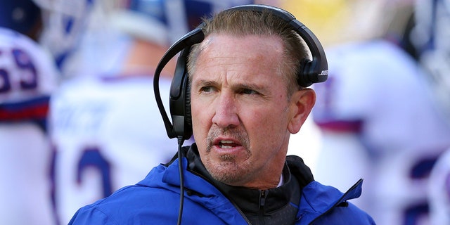 Former Philadelphia Eagles defensive coach Steve Spagnuolo said Monday in a radio interview that his defensive staff was suspicious the New England Patriots knew their signals during Super Bowl XXXIX.