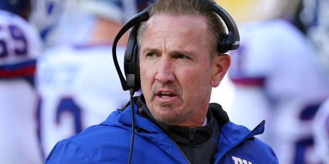 Former Philadelphia Eagles defensive coach Steve Spagnuolo said Monday in a radio interview that his defensive staff was suspicious the New England Patriots knew their signals during Super Bowl XXXIX.