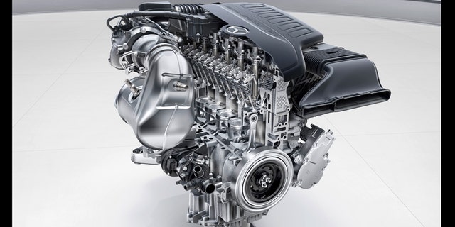 Mercedes to overhaul internal combustion engines from 2017 | Fox News