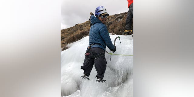 Double Amputee Could Become The First To Climb Mt Everest With No Legs Fox News 