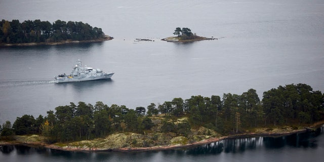 October 19, 2014 - Swedish minesweeper HMS Koster patrols the waters of the Stockholm archipelago. Sweden beefed up its military presence in the Stockholm archipelago last month to scour its waters for "foreign underwater activity." Sweden has confirmed that a small foreign submarine illegally entered its waters last month, though it's still unclear which country was behind the intrusion, officials said Friday.