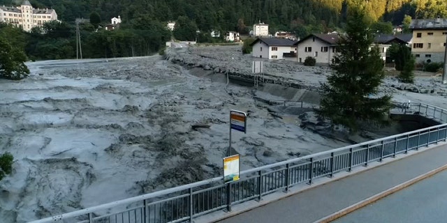 At Least 8 People Missing After Landslide In Switzerland - 