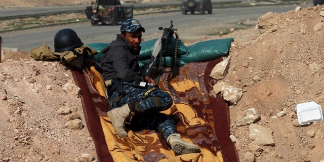Iraqi special forces advance towards western Mosul, Iraq.
