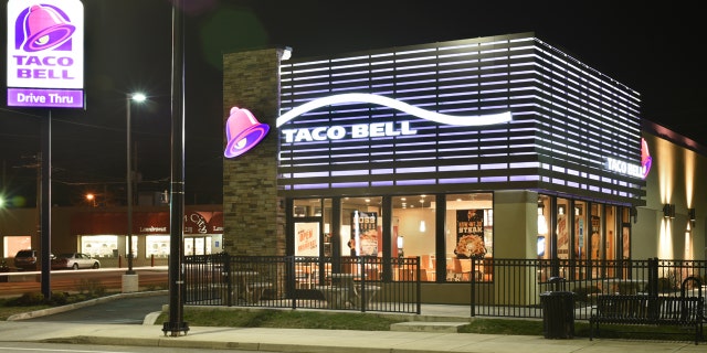 Lyft drivers argue that Taco Bell's partnership with Lyft will leave them with less pay and more mess.