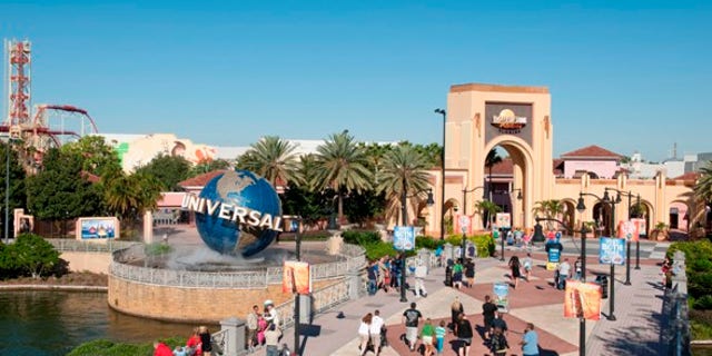 There are many ways to enjoy your Orlando vacation – but there is only one Universal Orlando Resort. It is a completely separate destination featuring two theme parks, three magnificently themed on-site hotels and a nighttime entertainment complex. It’s the only Orlando destination where you are not just entertained – you are part of the most exhilarating entertainment ever created. You can soar above Hogwarts with Harry Potter, swing above the streets with Spider-Man, battle aliens alongside Agent J, and help Shrek save Princess Fiona in Shrek 4-D. You can be courageous, be outrageous – and be extraordinary. Photo Credit: Kevin Kolczynski, Universal Orlando Resort
