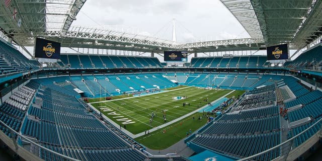 MIAMI GARDENS, FL - SEPTEMBER 1: A general view of Hard Rock Stadium prior to the preseason game between the Miami Dolphins and the Tennessee Titans on September 1, 2016 at Hard Rock Stadium in Miami Gardens, Florida. The Titans defeated the Dolphins 21-10. (Photo by Joel Auerbach/Getty Images)