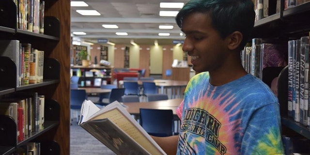 Kumar was seen wearing a black or grey short and a tie-dye shirt.