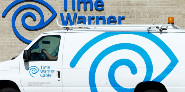 File photo - A Time Warner Cable office is pictured in San Diego, California Oct. 15, 2014. (REUTERS/Mike Blake)