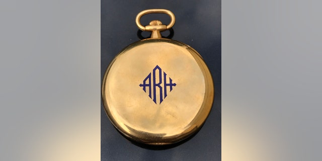 Titanic rescuer's gold Tiffany pocket watch up for auction | Fox News