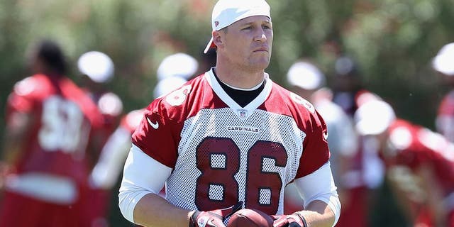 TEMPE, AZ - JUNE 13: Tight end Todd Heap #86 of the Arizona Cardinals practices in the minicamp at the team's training center facility on June 13, 2012 in Tempe, Arizona. (Photo by Christian Petersen/Getty Images)