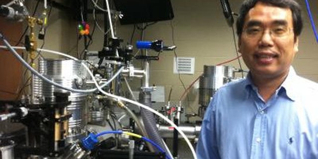 A photo of Dr. Chang, who accomplished his work at the Florida Atto Science &Technology (FAST) lab.