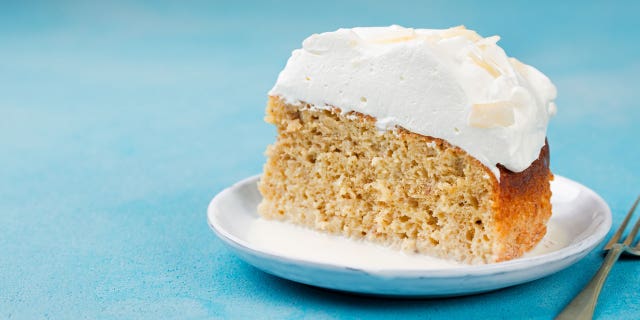 The Alessi Bakeries of Tampa are blaming bad pans for warping their Tres Leches cakes.