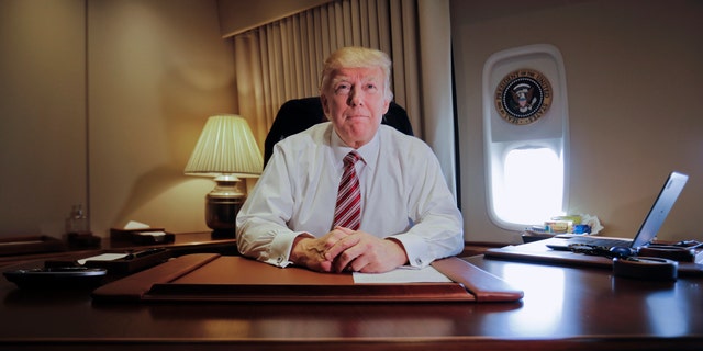 5d92e697-trump