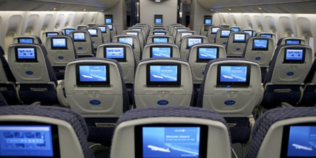 Complementary treats are making their way back on all United U.S. Economy flights.