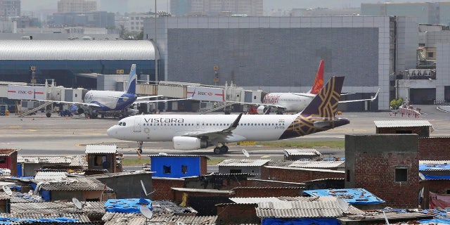 According to the New Indian Express, Vistara flight UK 707 was preparing to depart from Indira Gandhi International Airport in Delhi to Netaji Subhas Chandra Bose International Airport in Kolkata when the incident occurred.