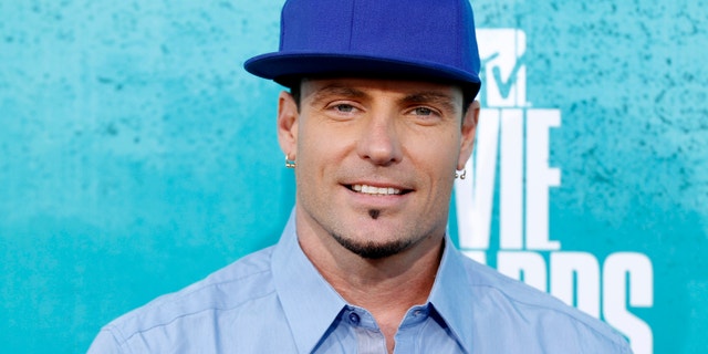 Singer Vanilla Ice arrives at the 2012 MTV Movie Awards in Los Angeles, June 3, 2012.