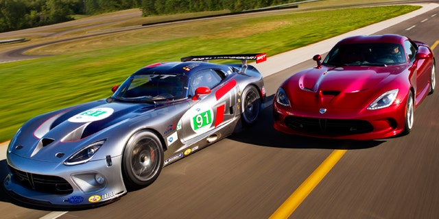(L) 2013 SRT Viper GTS-R and (R) 2013 SRT Viper GTS