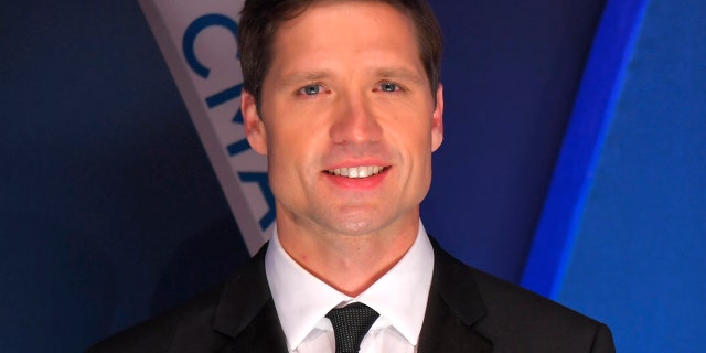 Walker Hayes walks the red carpet at the 51st Country Music Association Awards in Nashville, Tennessee on November 8, 2017.