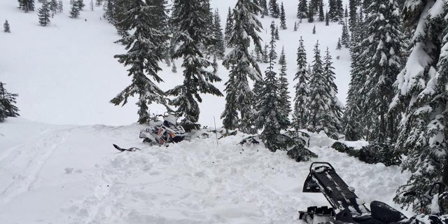A 32-year-old man snowmobing was friends was killed in an avalanche on Sunday at Titled Mirror Lake near Stevens Pass in Washington.