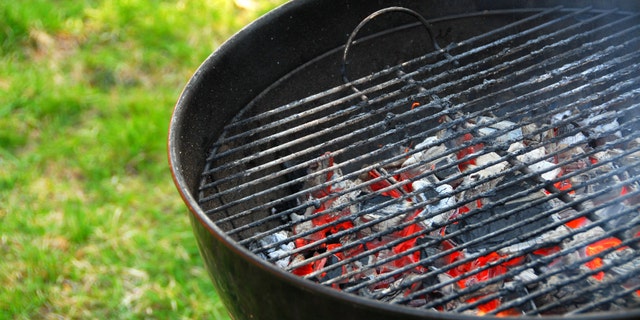 Wood burning barbeque