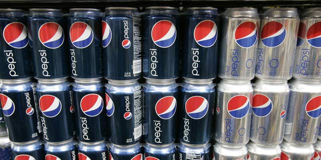 Sweetener switch: Diet Pepsi reformulating soda with aspartame again ...