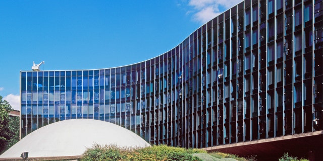 AW6WC2 French Communist Party Headquarters, Paris, 1967 - 1972. Architect: Oscar Niemeyer