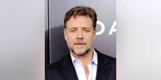 Russell Crowe has bone to pick with Virgin Australia.